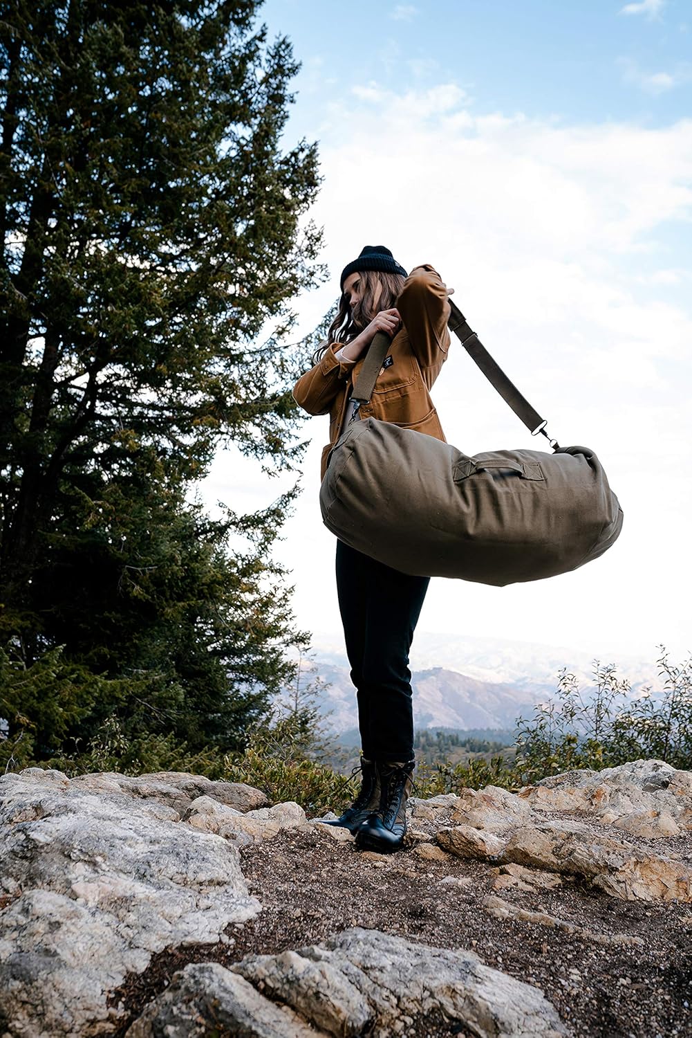 Deluxe Duffel Bag With Zipper For Gym, Travel, & Storage - Image 5